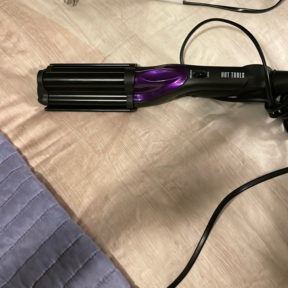 Hot Tools crimped